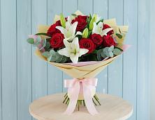 Букет цветов из:  Лилии и Розы в Промышленной