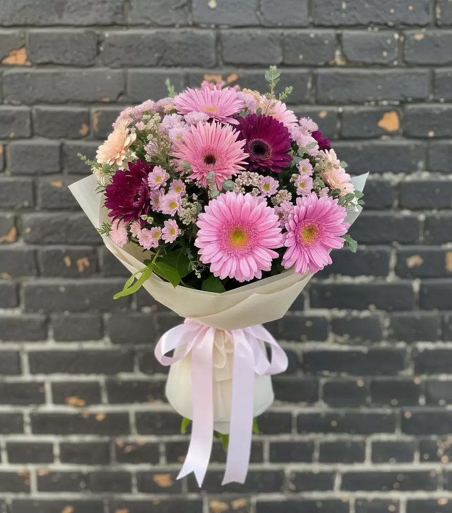 Букет цветов из: Герберы и Хризантемы в Промышленной