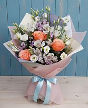 Букет цветов из:  Лизиантусы, Розы, Альстромерии и Гипсофила #REPLACE_PRED# Промышленной