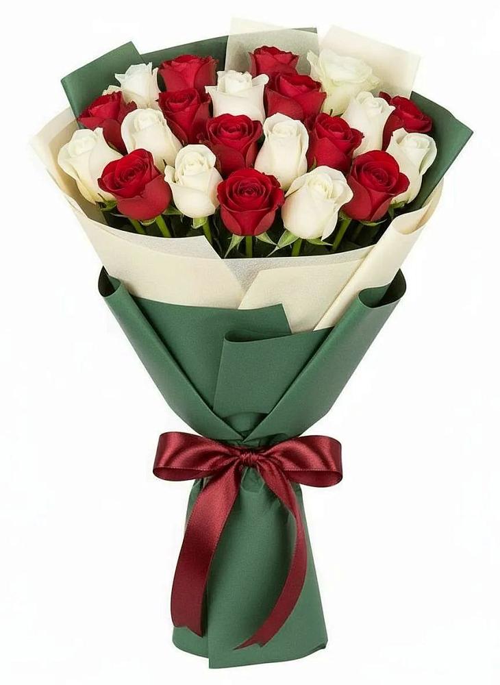 Букет Микс из красных и белых роз в Промышленной
