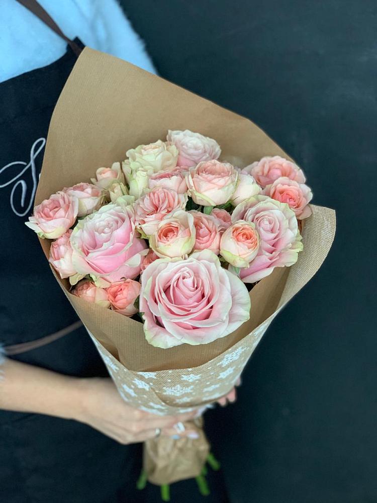 Букет цветов из: Хризантемы и Розы в Промышленной