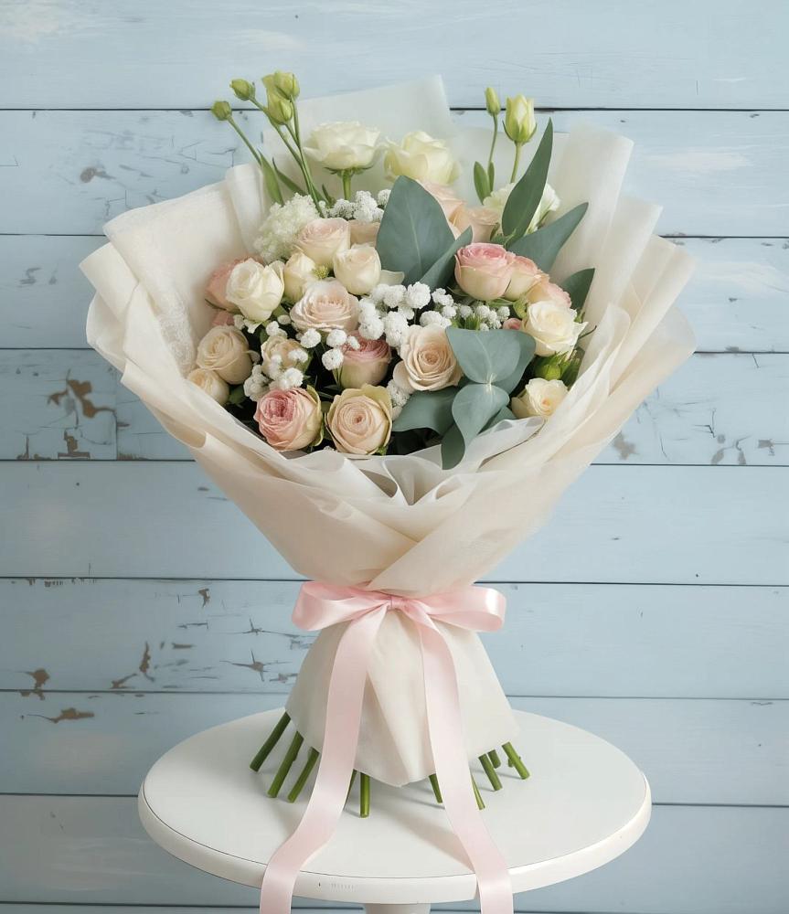 Букет цветов из: Розы и Лизиантусы в Промышленной