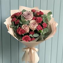 Букет цветов из:  Гвоздики и Розы в Промышленной